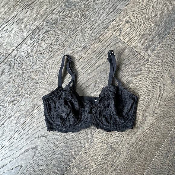🆕NWOT Victoria’s Secret Lacy Balconette Bra - Picture 1 of 4